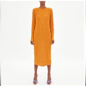 Zara Pleated Texture Dress